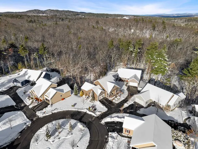 $850,000 | 43 Maple Leaf Way, Manchester, NH 03102