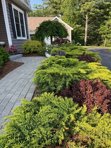 $850,000 | 43 Maple Leaf Way, Manchester, NH 03102