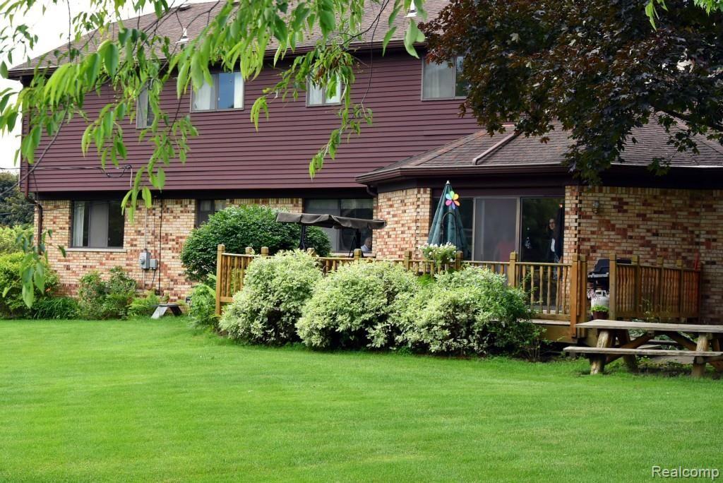 2284 West Avon Road Rochester Hills, MI 48309 - Photo 3 of 53