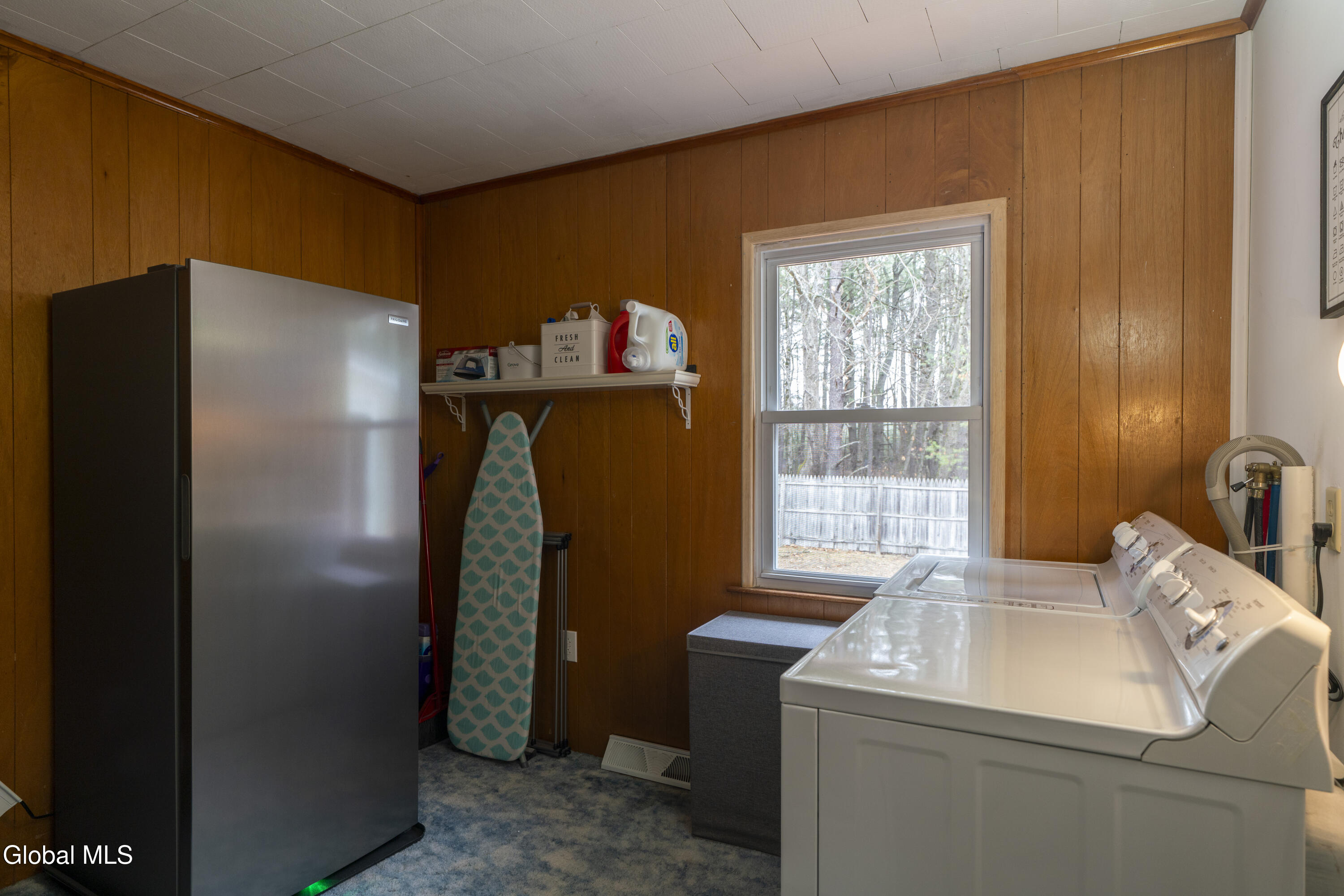 18 Pinewood Road Queensbury, NY 12804 - Photo 11 of 22 18 Pinewood-11