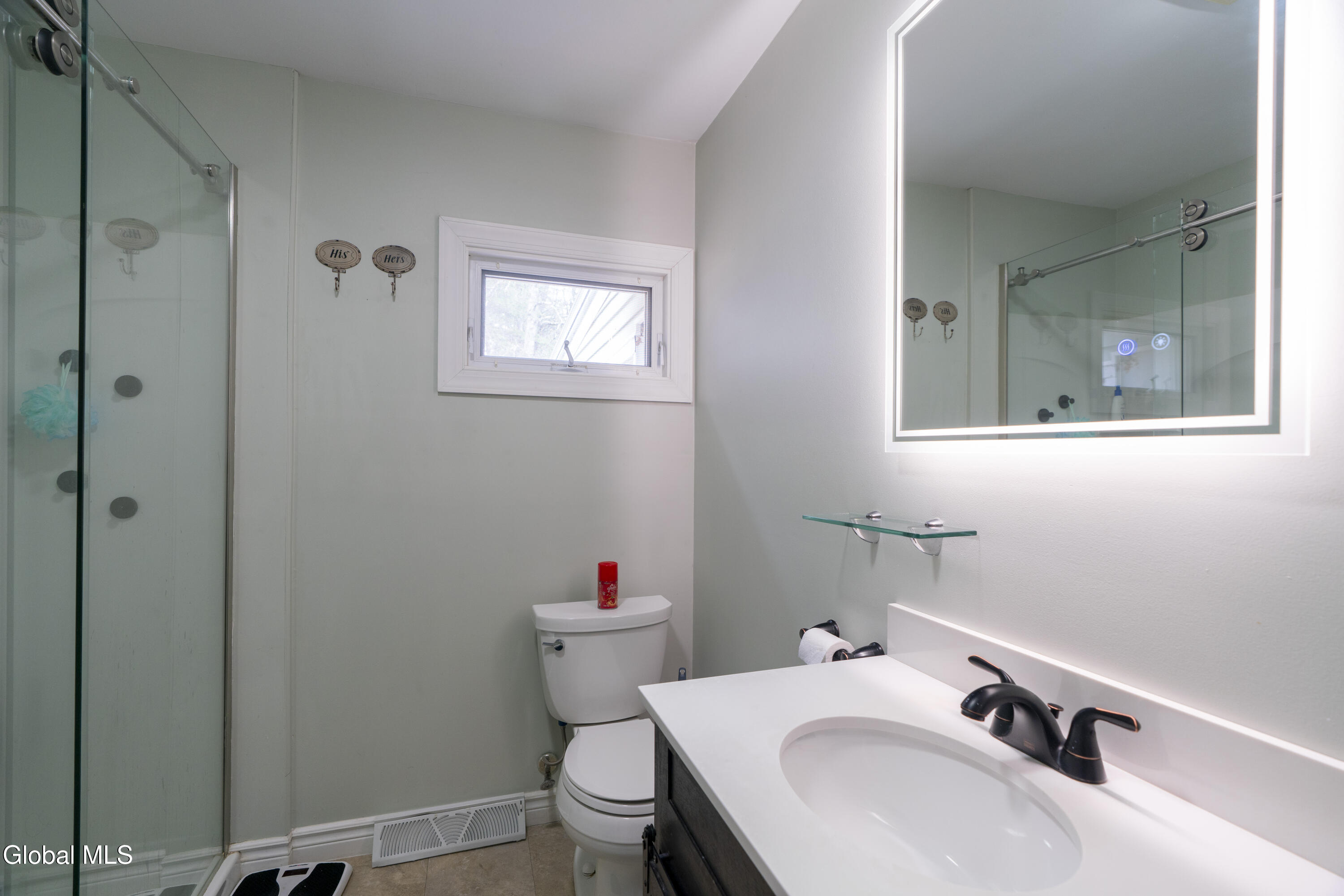 18 Pinewood Road Queensbury, NY 12804 - Photo 16 of 22 18 Pinewood-16