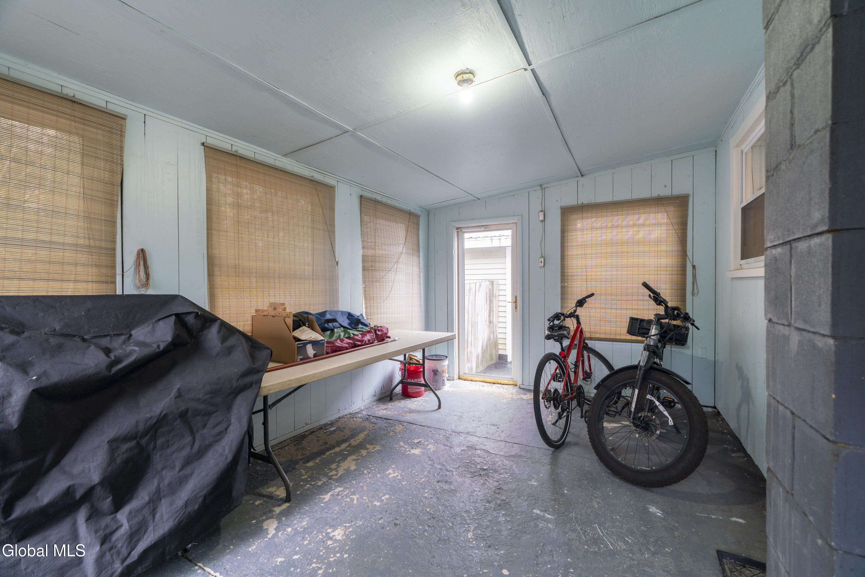 18 Pinewood Road Queensbury, NY 12804 - Photo 17 of 22 18 Pinewood-17