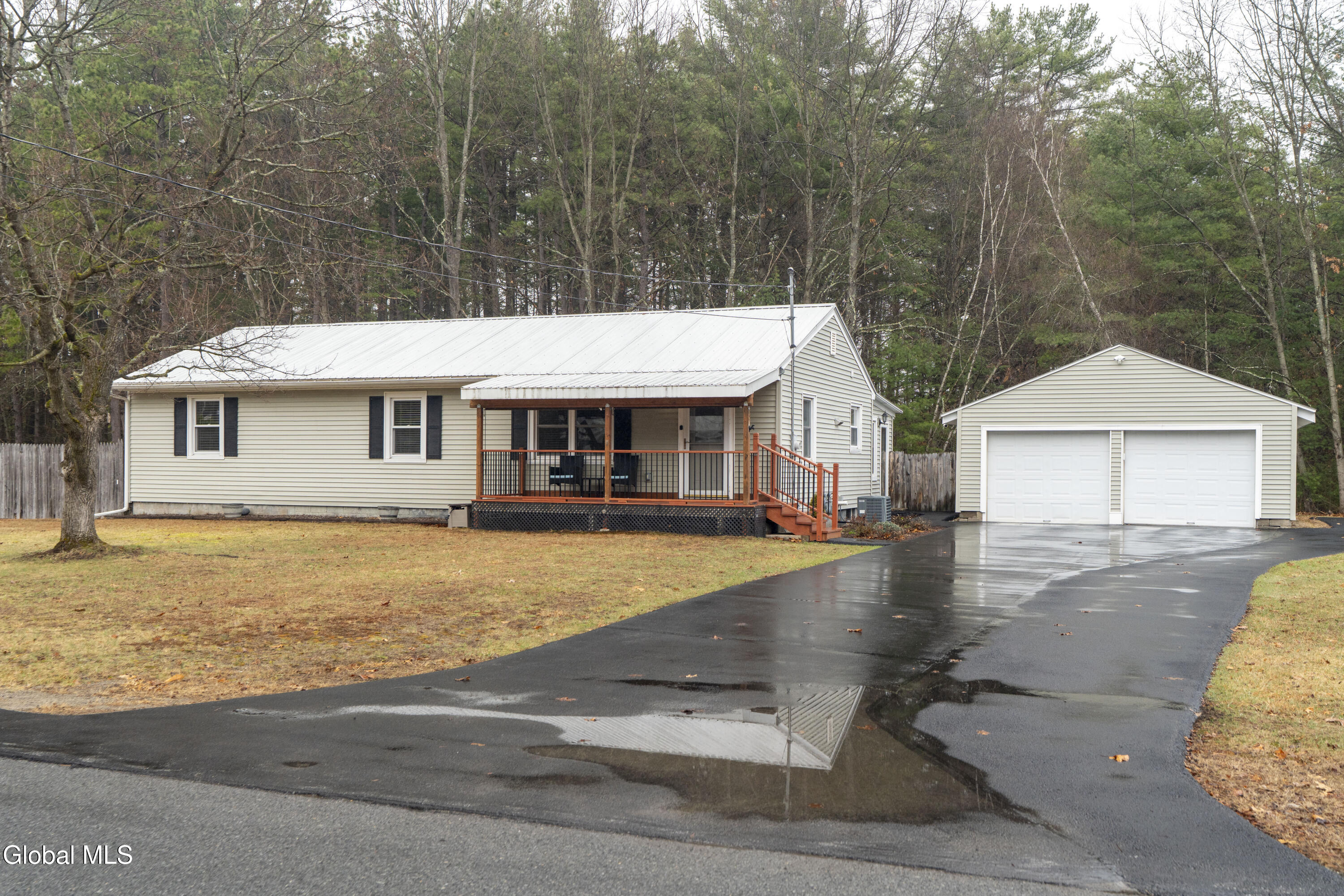 18 Pinewood Road Queensbury, NY 12804 - Photo 2 of 22 18 Pinewood-2