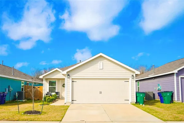 a view of a house with entertaining space