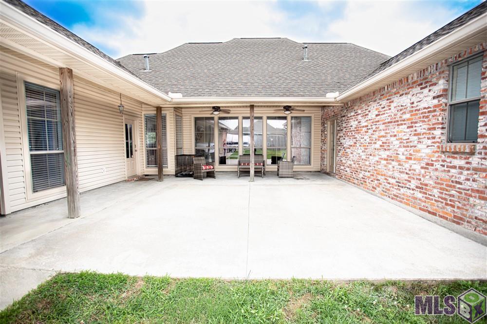 16233 Jay Road Prairieville, LA 70769 - Photo 7 of 19 Gallery Image 7