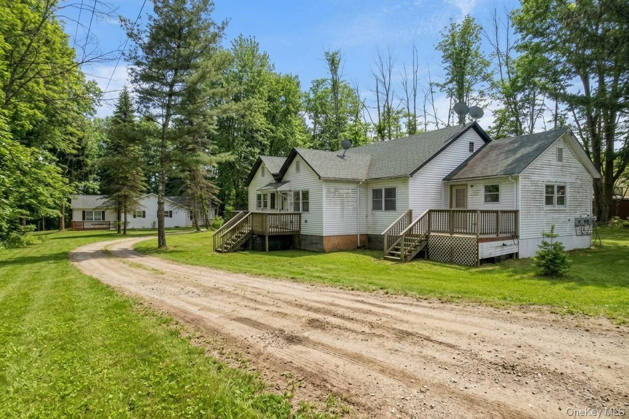 380 Fraser Road Kiamesha Lake, NY 12751 - Photo 2 of 5