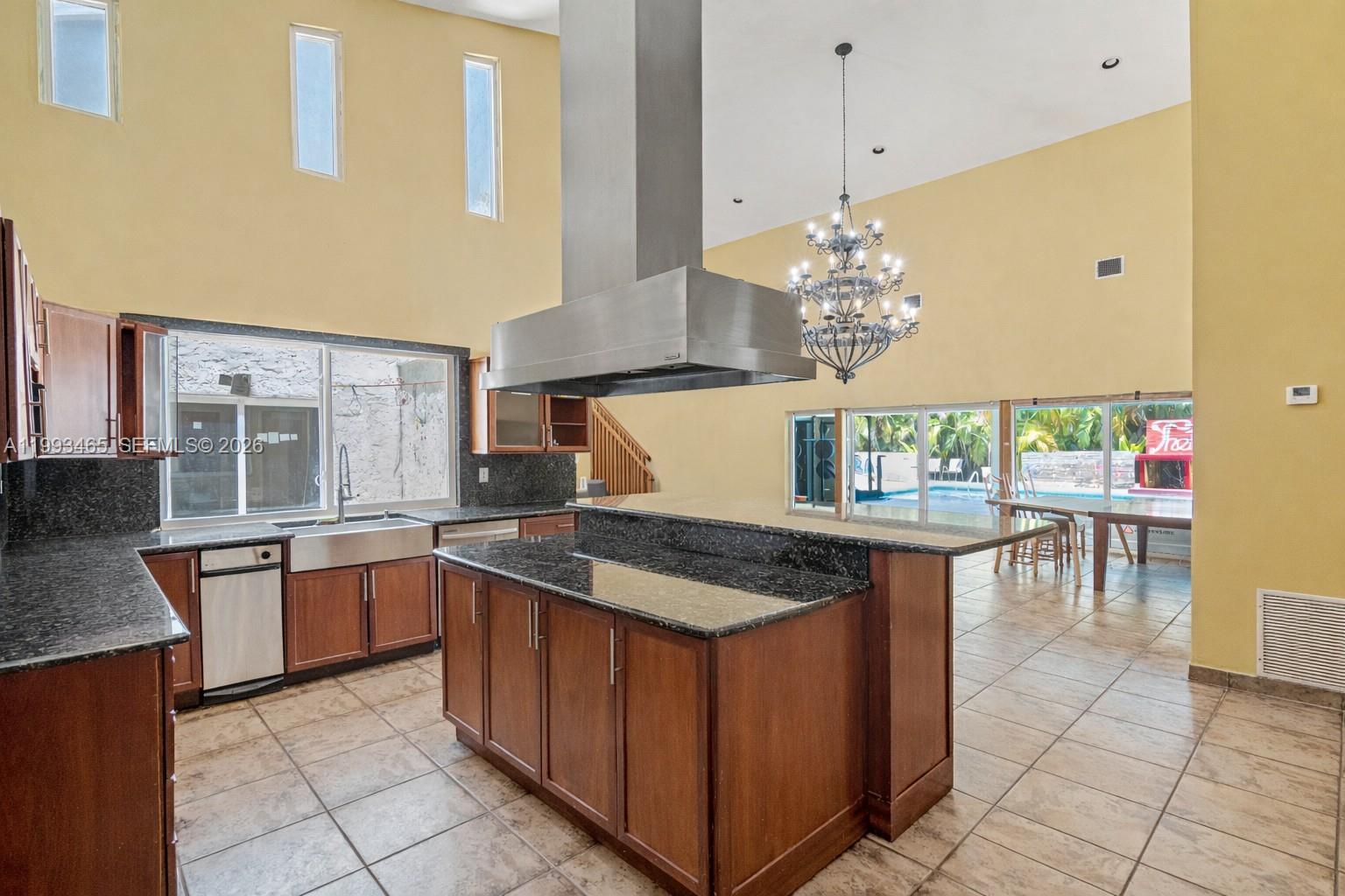 7997 Southwest 76th Avenue Miami, FL 33143 - Photo 12 of 42
