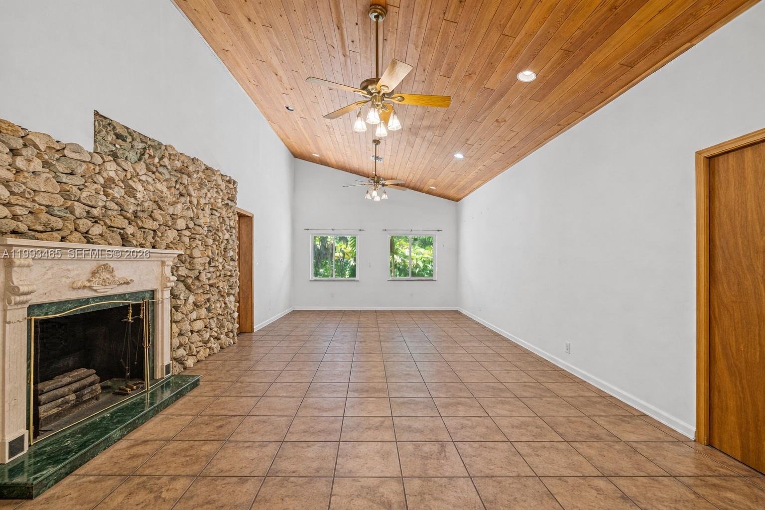 7997 Southwest 76th Avenue Miami, FL 33143 - Photo 19 of 42