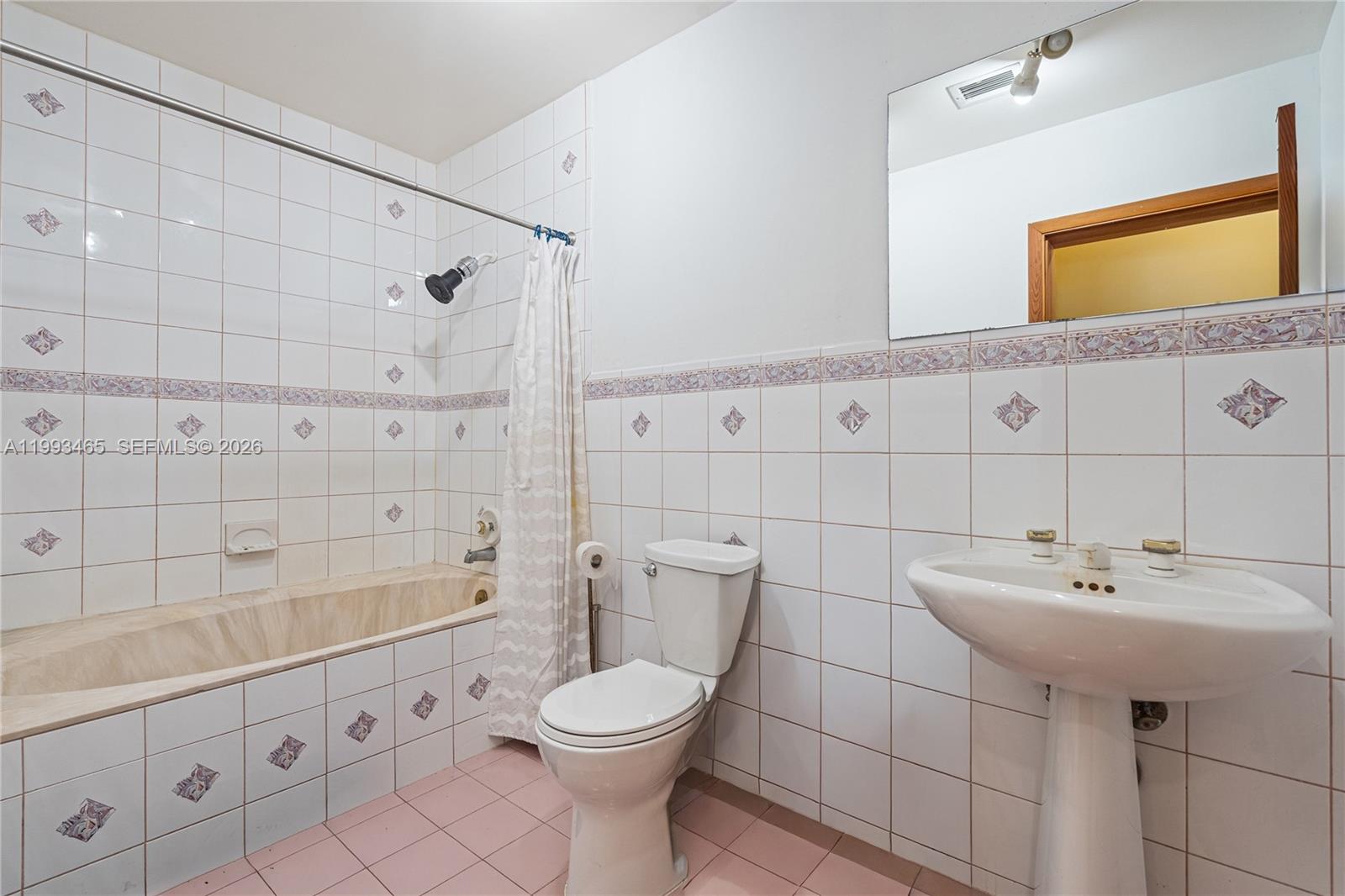 7997 Southwest 76th Avenue Miami, FL 33143 - Photo 26 of 42