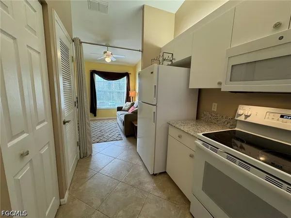 $2,000 | 14501 Daffodil Drive, Unit 1207, Fort Myers, FL 33919