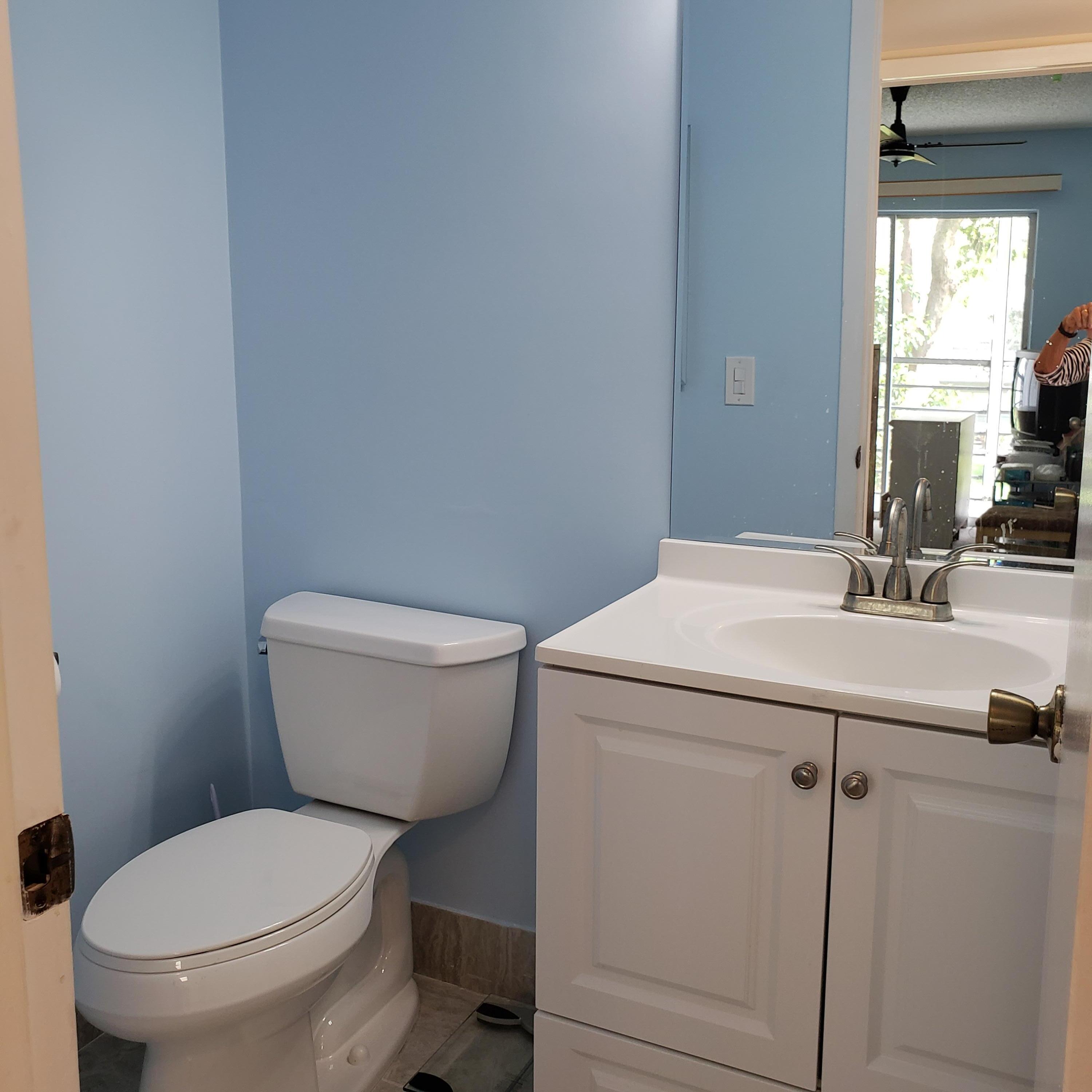 183 Suffolk F Boca Raton, FL 33434 - Photo 11 of 32 guest bathroom