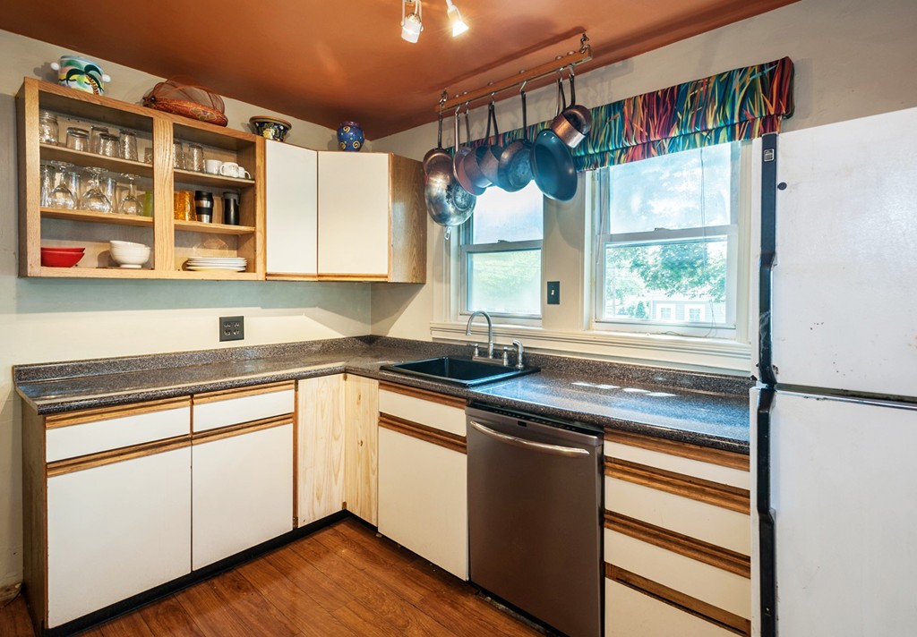 72 Riverside Drive Dedham, MA 02026 - Photo 9 of 20 Gallery Image 9