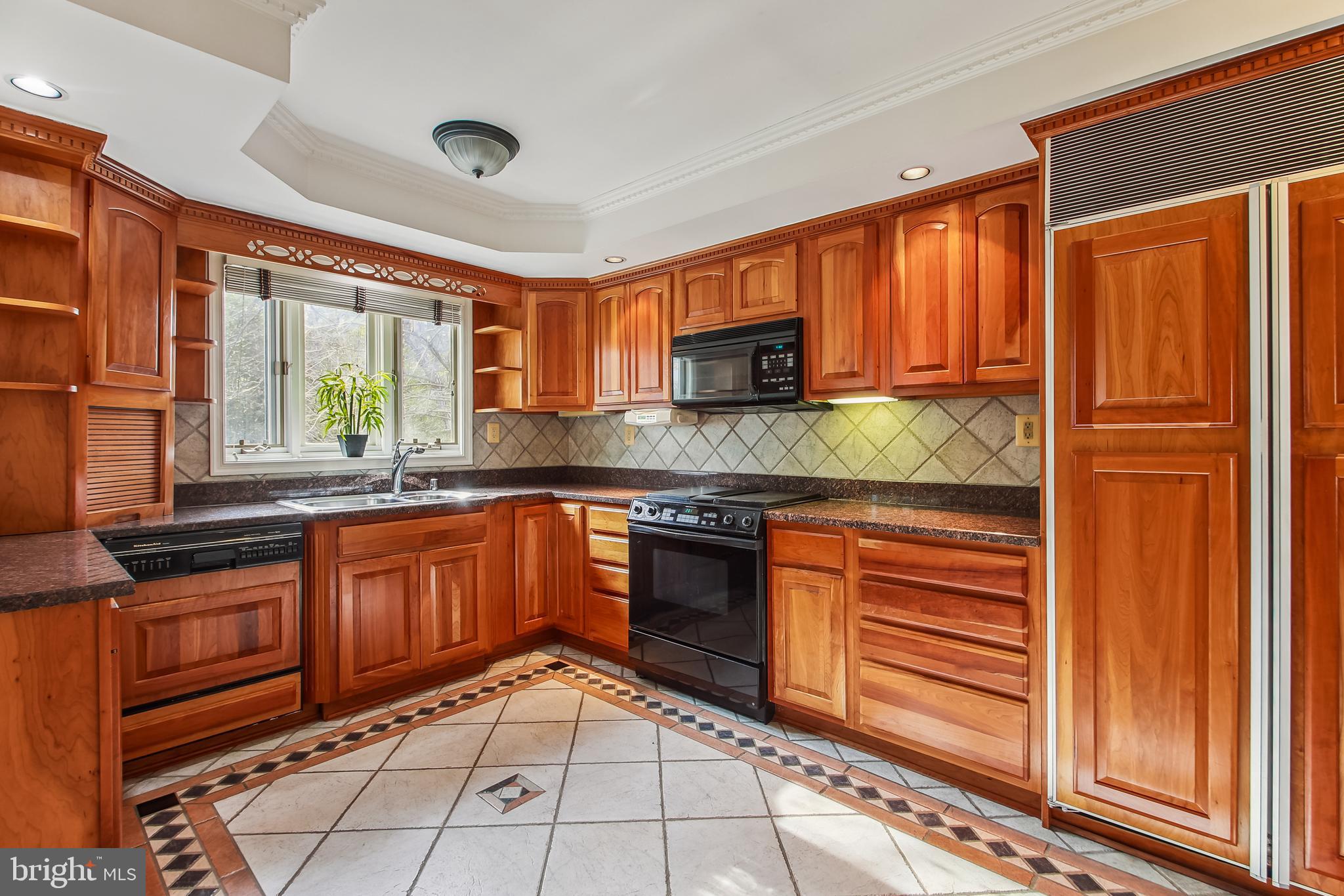 1519 Long Point Road Pasadena, MD 21122 - Photo 21 of 42 Kitchen