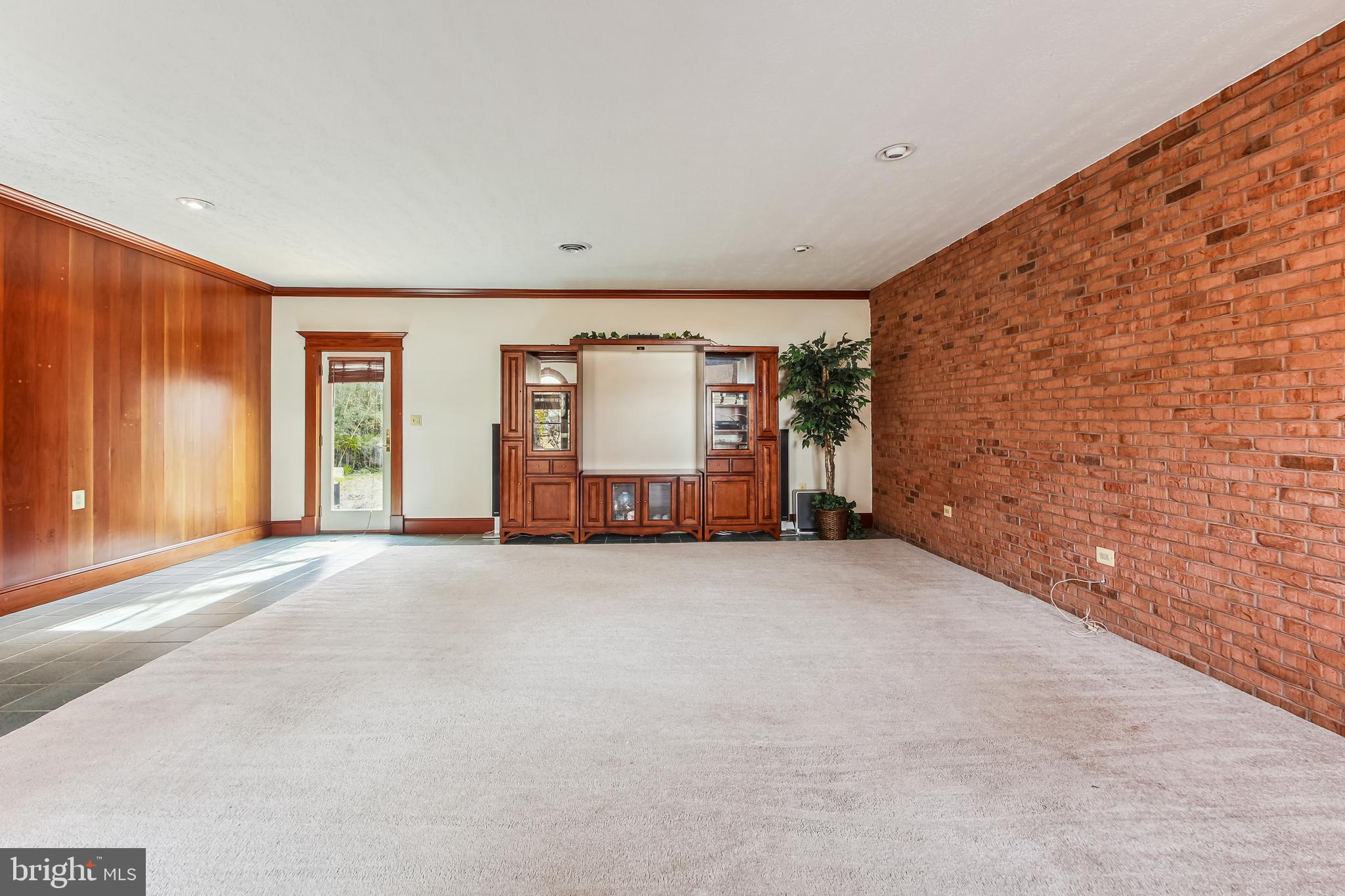 1519 Long Point Road Pasadena, MD 21122 - Photo 24 of 42 Large family room off living room