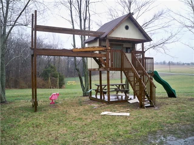 6364 Hopewell Road Springfield, TN 37172 - Photo 8 of 20 Custom built clubhouse and swing set that remains with the property.