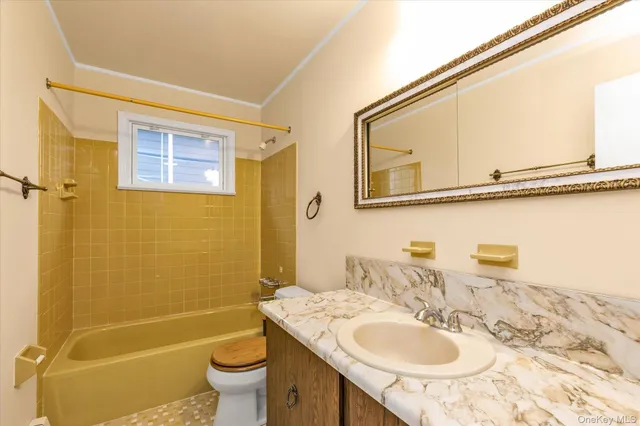 $3,200 | 1835 Cornelius Avenue, Wantagh, NY 11793