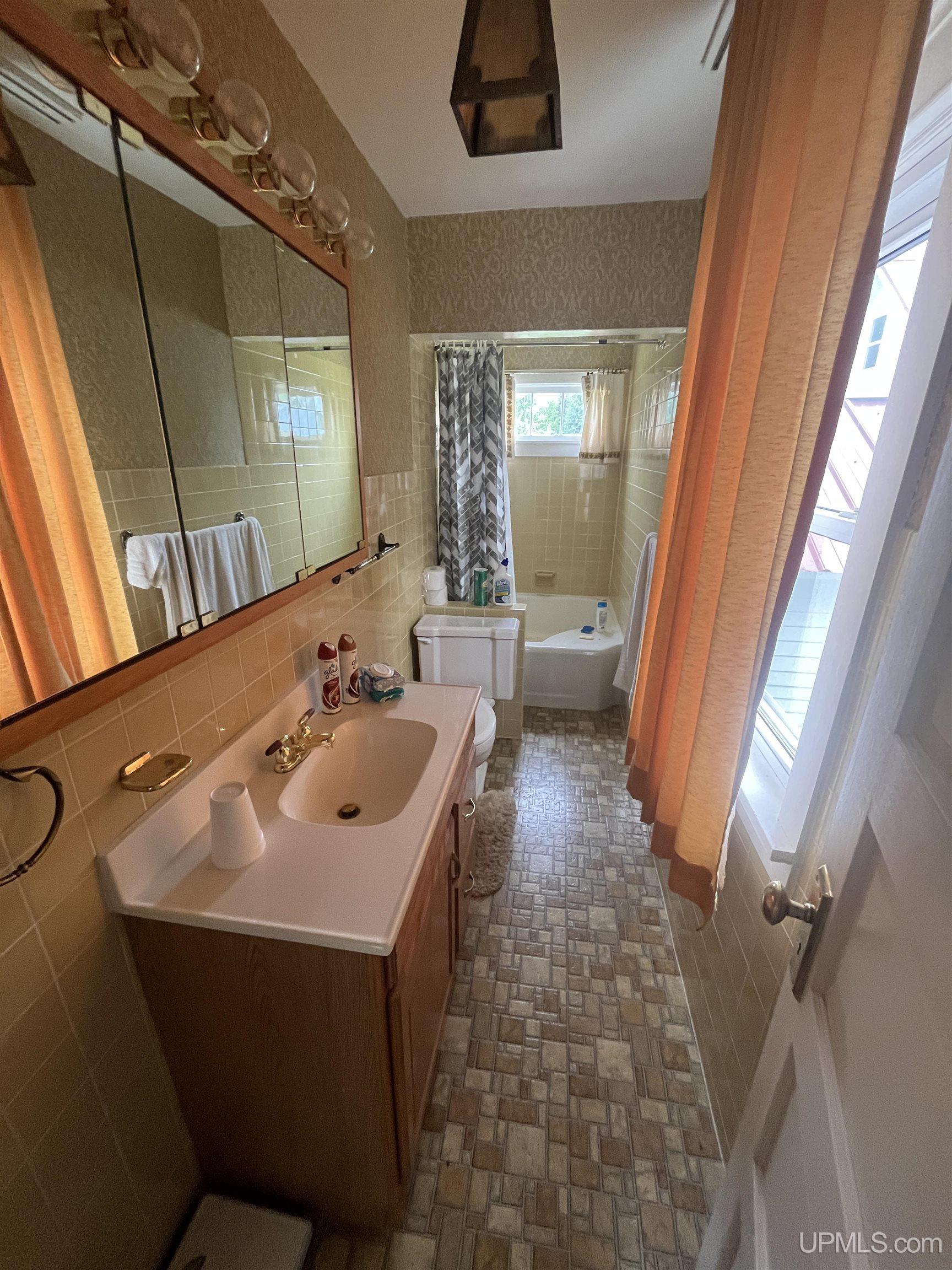 589 Mangum Road Marquette, MI 49855 - Photo 17 of 59