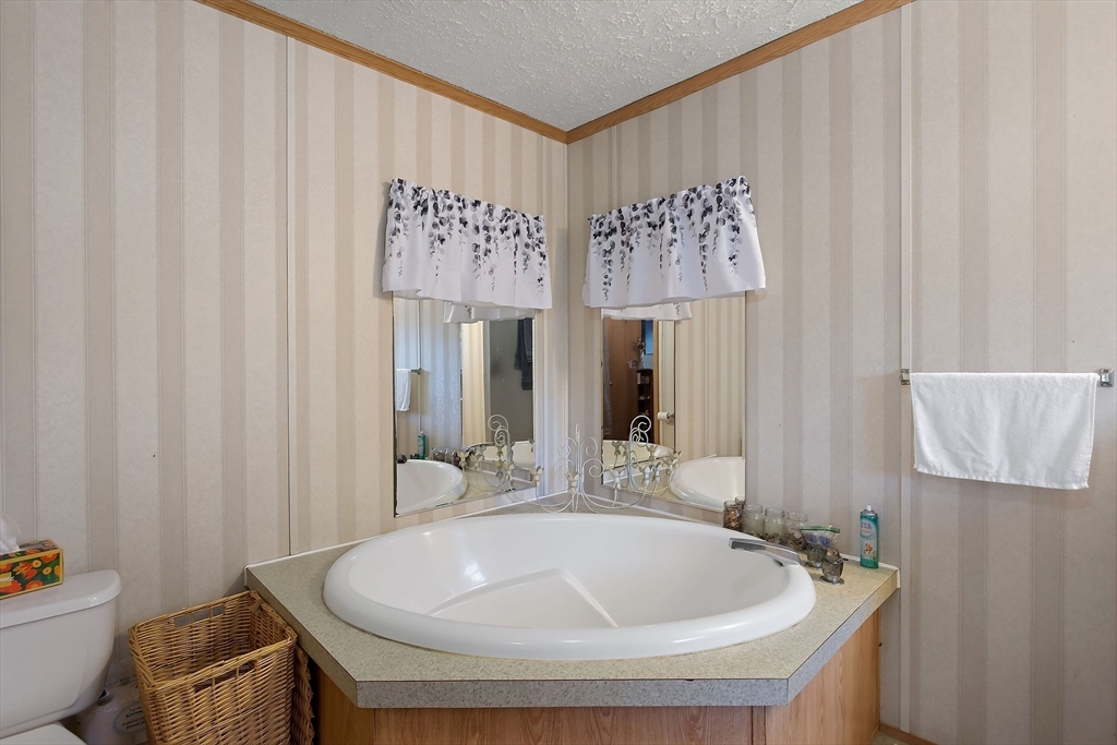 9 South County Road Florida, MA 01247 - Photo 34 of 37 Gallery Image 34