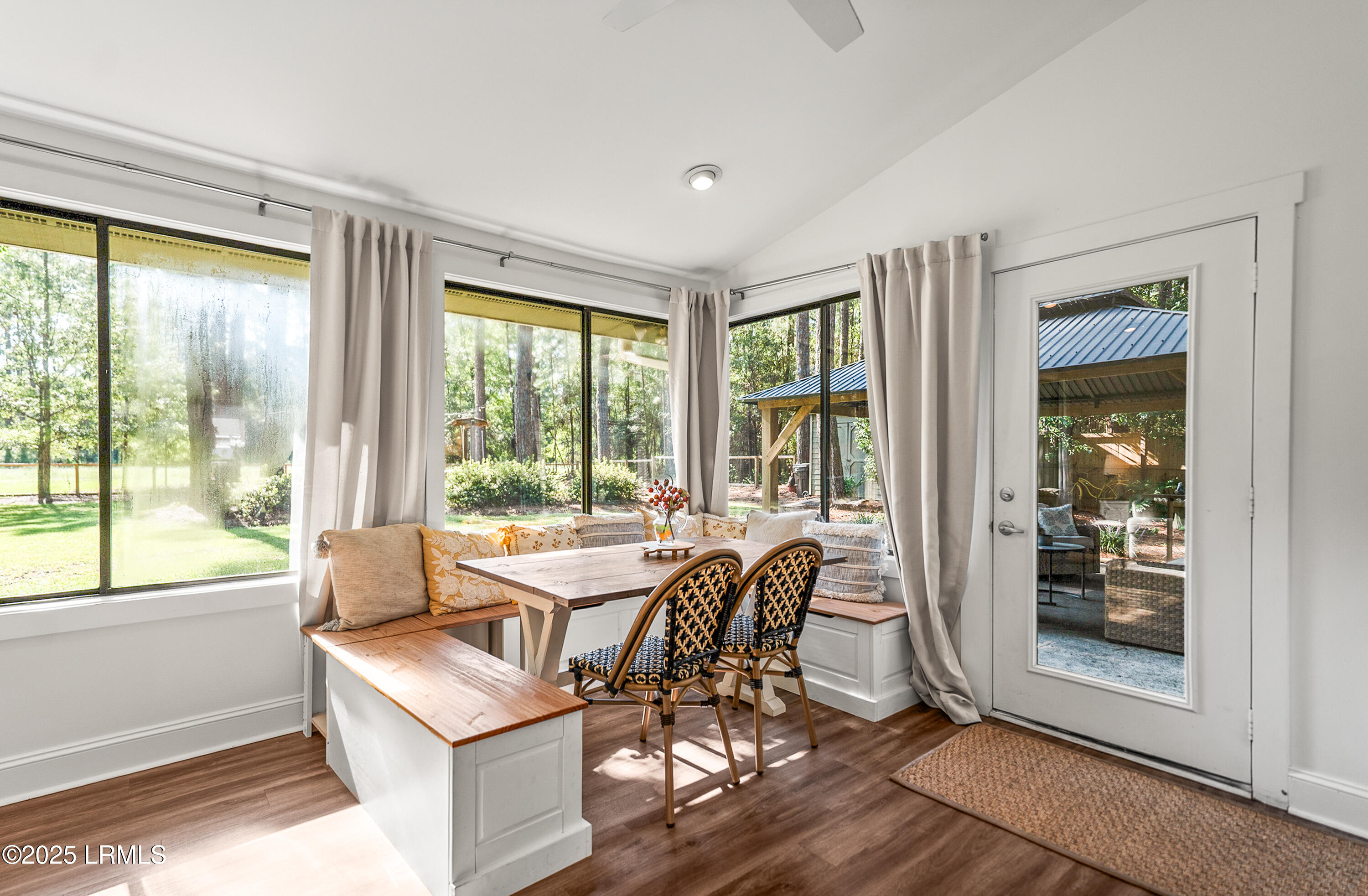 14 Wade Hampton Drive Beaufort, SC 29907 - Photo 13 of 42 Dining