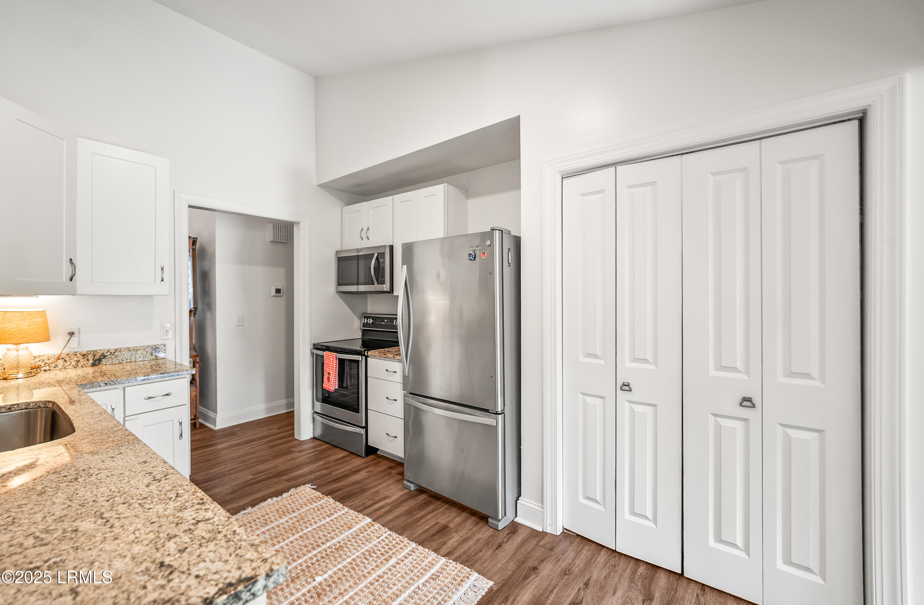 14 Wade Hampton Drive Beaufort, SC 29907 - Photo 16 of 42 Kitchen