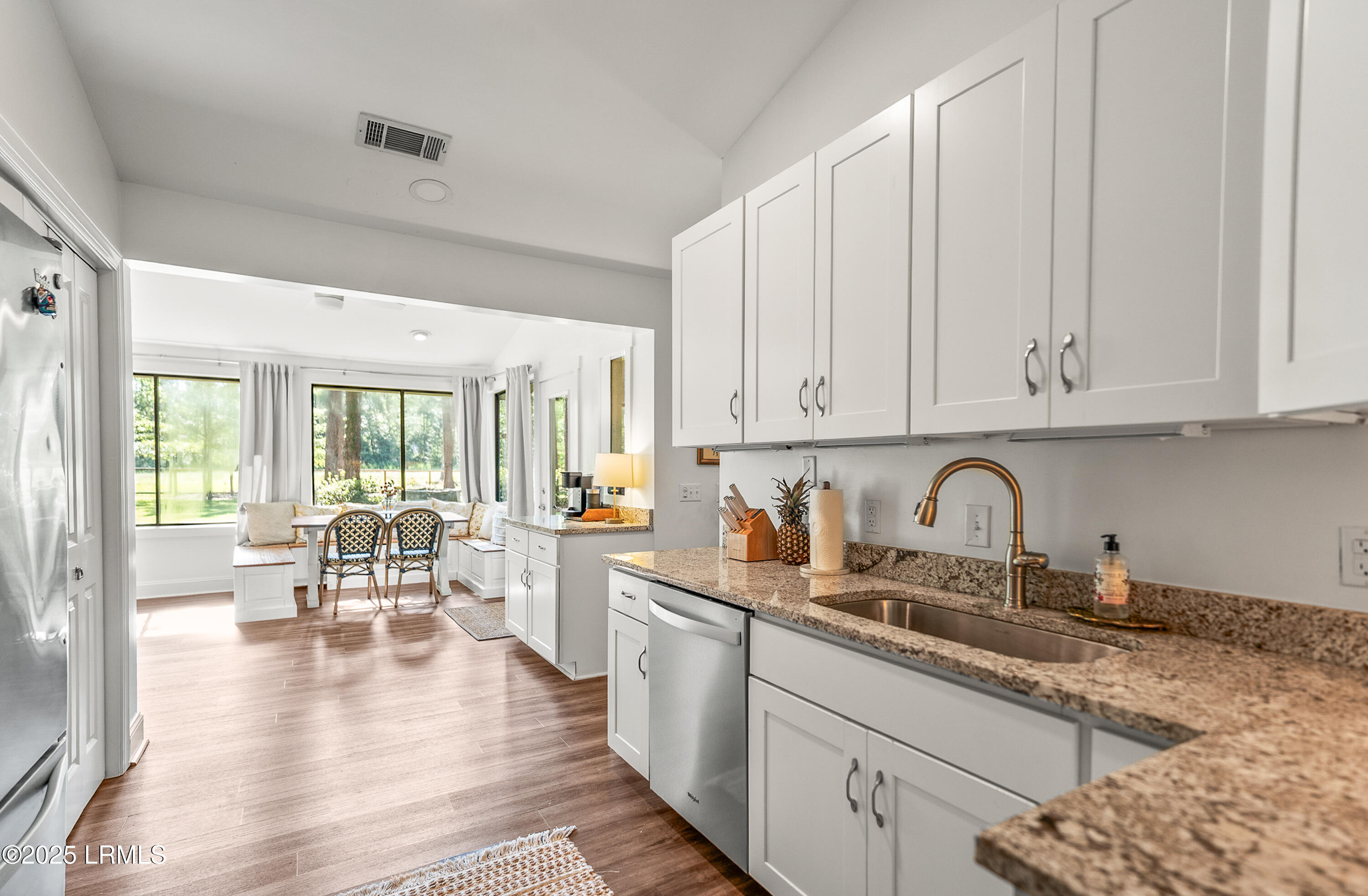 14 Wade Hampton Drive Beaufort, SC 29907 - Photo 17 of 42 Kitchen