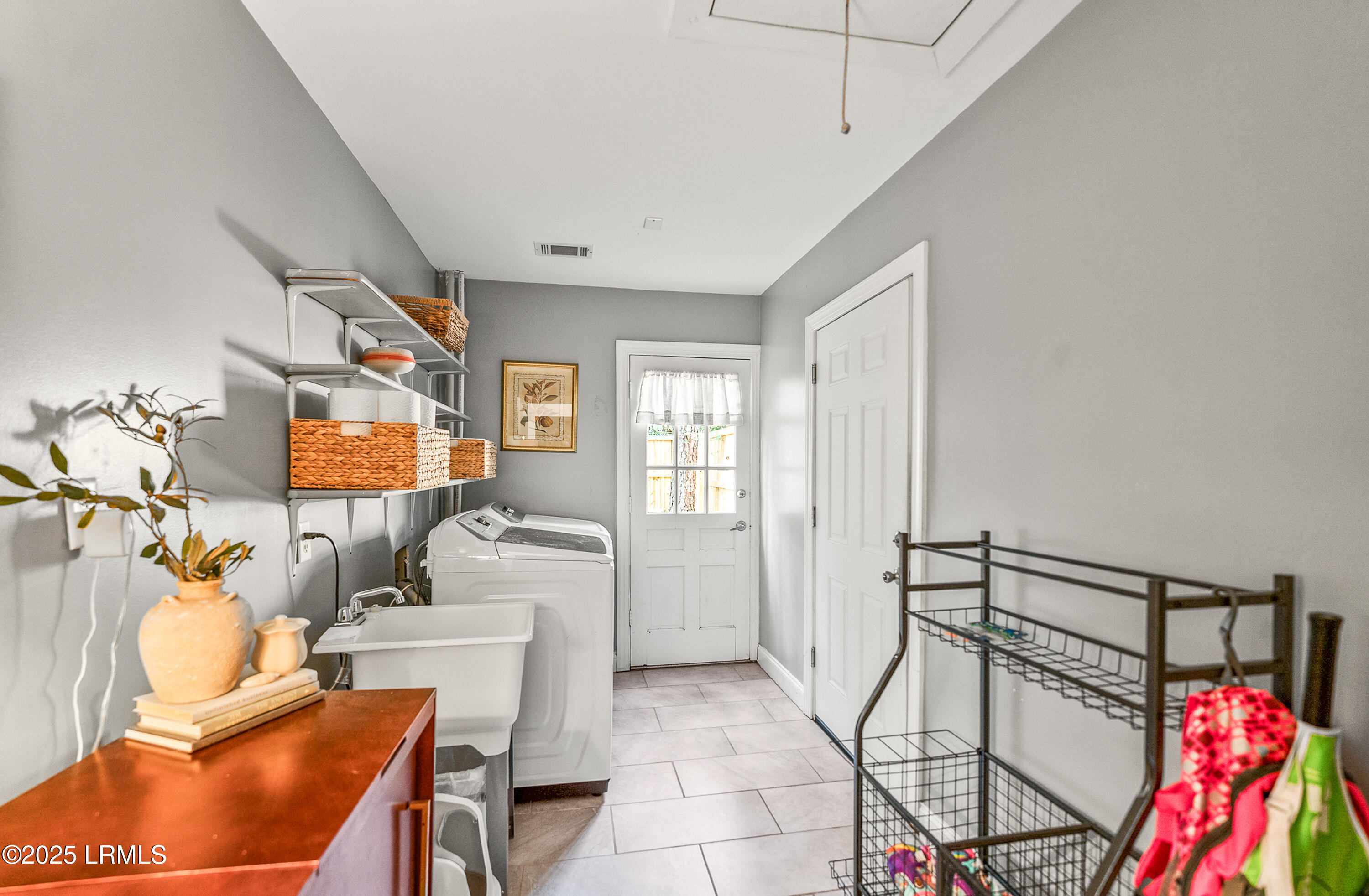 14 Wade Hampton Drive Beaufort, SC 29907 - Photo 30 of 42 Laundry