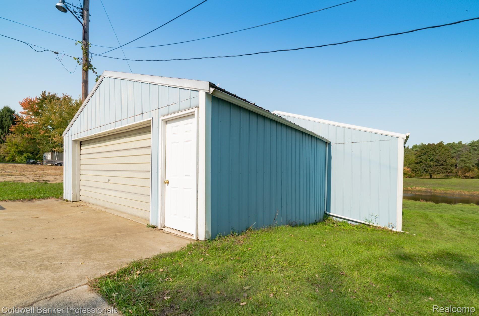 4226 Morgan Road Lake Orion, MI 48359 - Photo 55 of 66 4226 Morgan-57.jpg