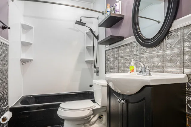 $230,000 | 860 East Michigan Avenue, Marshall, MI 49068