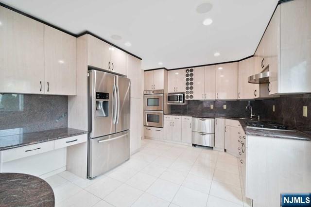 2 Millo Place, Unit 2 Little Ferry, NJ 07643 - Photo 7 of 21