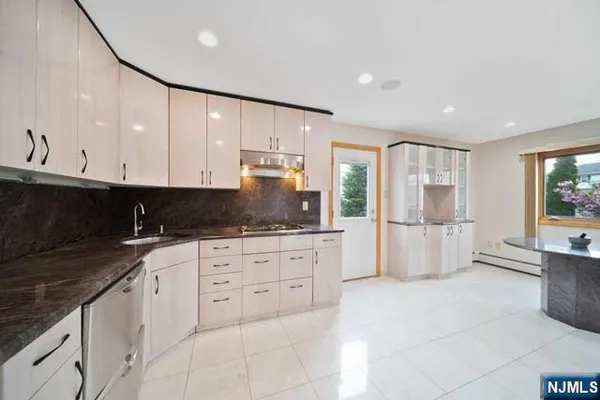 $4,200 | 2 Millo Place, Unit 2, Little Ferry, NJ 07643