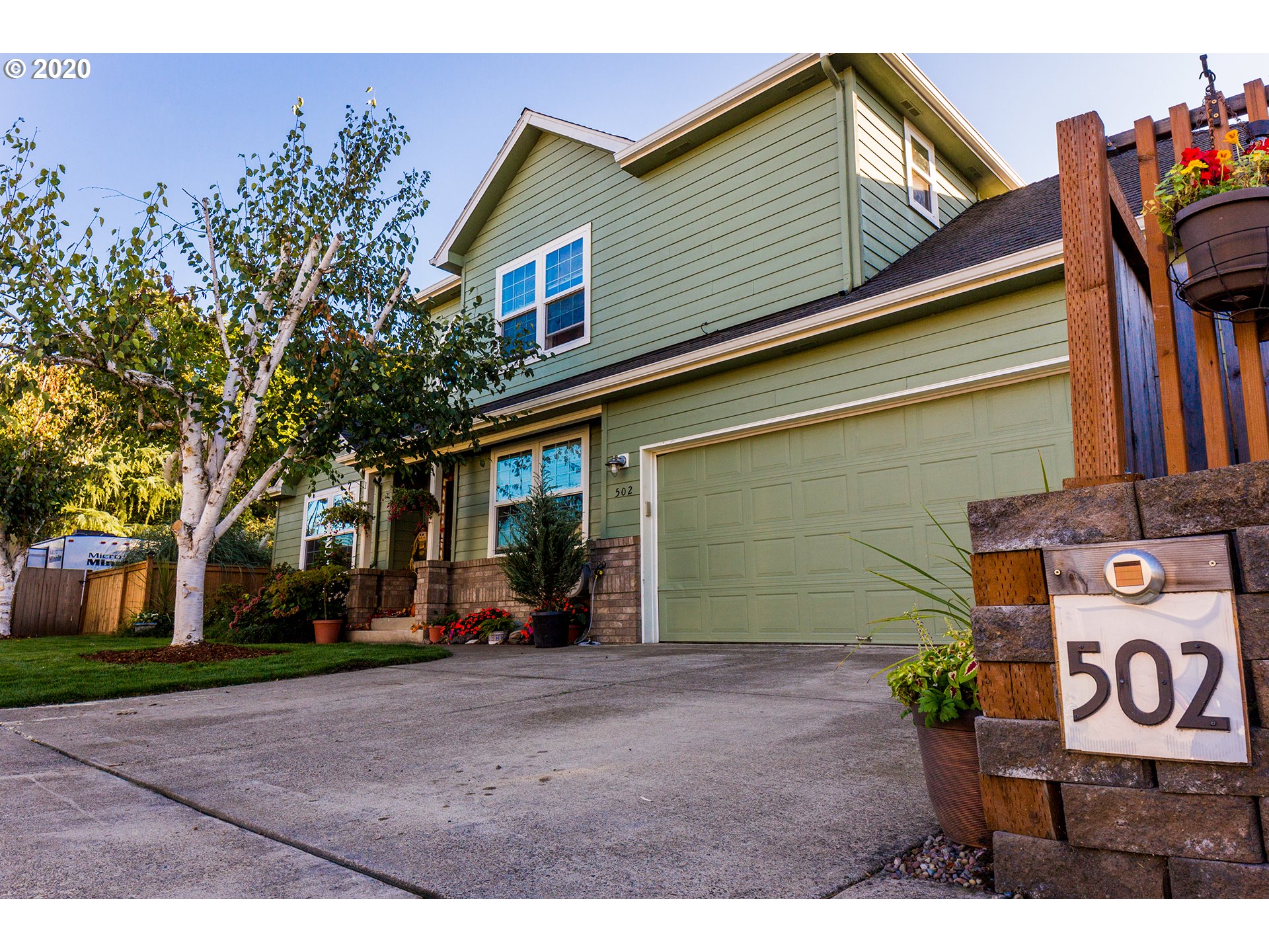 502 Walnut Place Springfield, OR 97477 - Photo 2 of 31