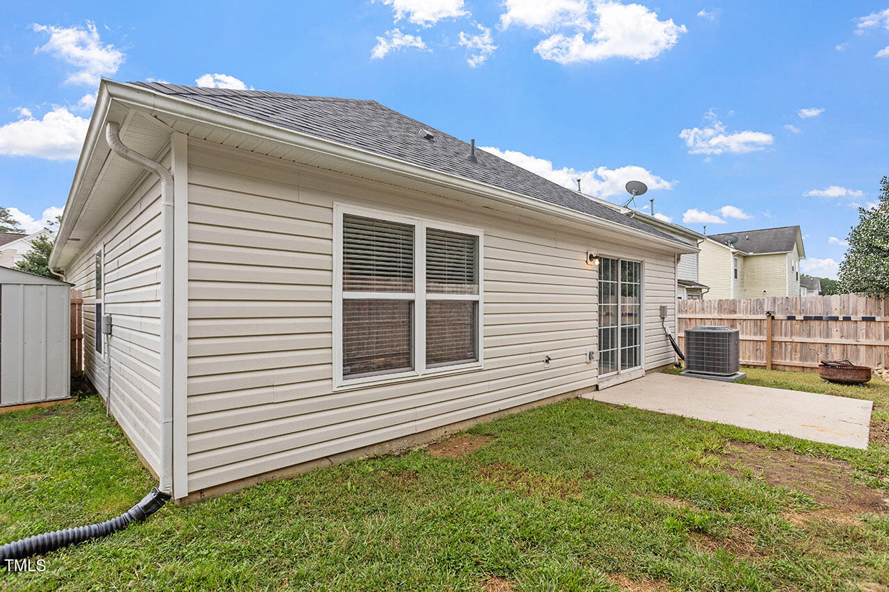 2612 Quarry Springs Road Raleigh, NC 27610 - Photo 6 of 30 2612 Quarry Springs Road_06