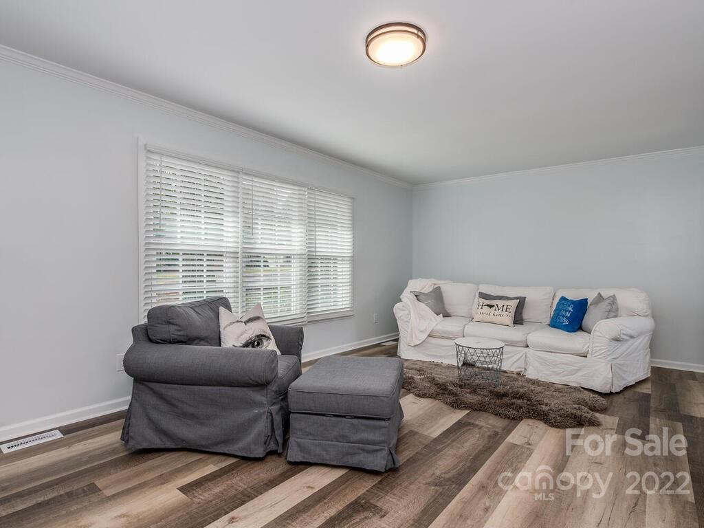 8320 Castlekeep Road Charlotte, NC 28226 - Photo 5 of 29 Gallery Image 5