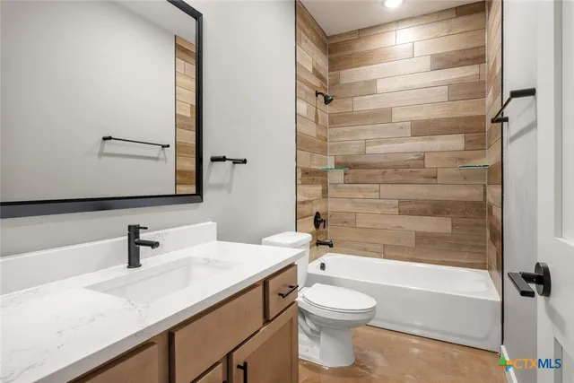 $339,000 | 526 Eastview Drive, Canyon Lake, TX 78133