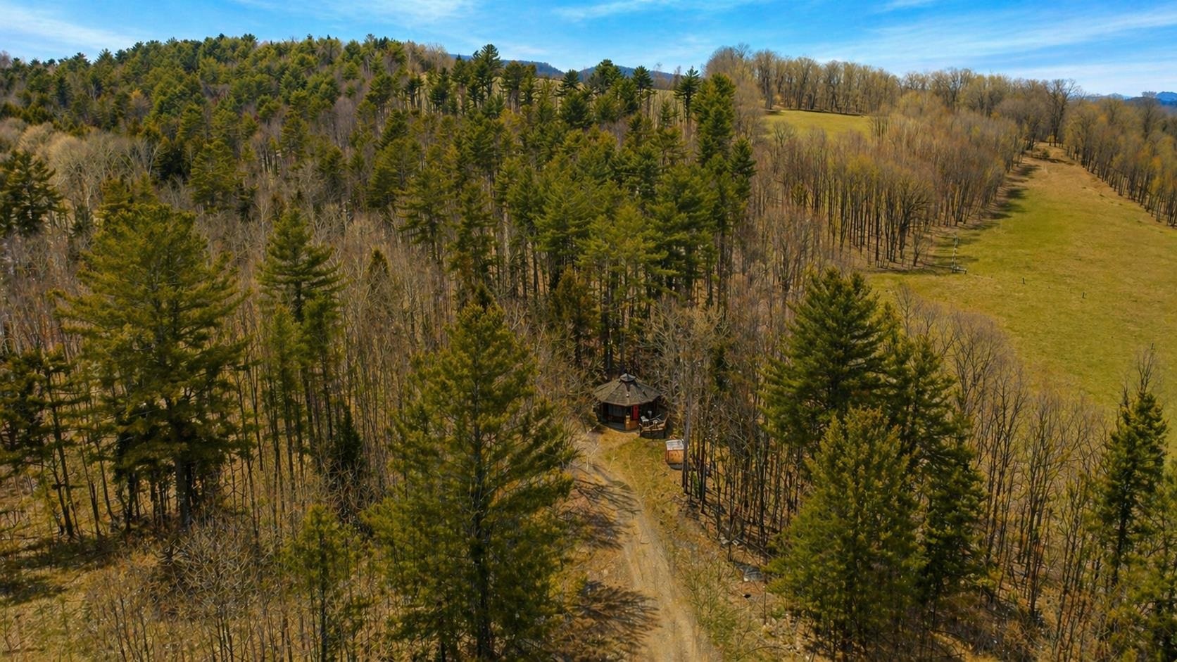 438 Old Bradley Road St. Johnsbury, VT 05819 - Photo 2 of 36