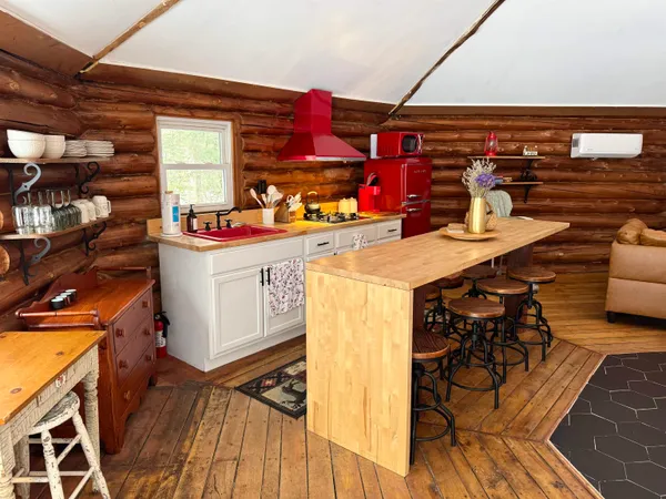 $289,000 | 438 Old Bradley Road, St. Johnsbury, VT 05819