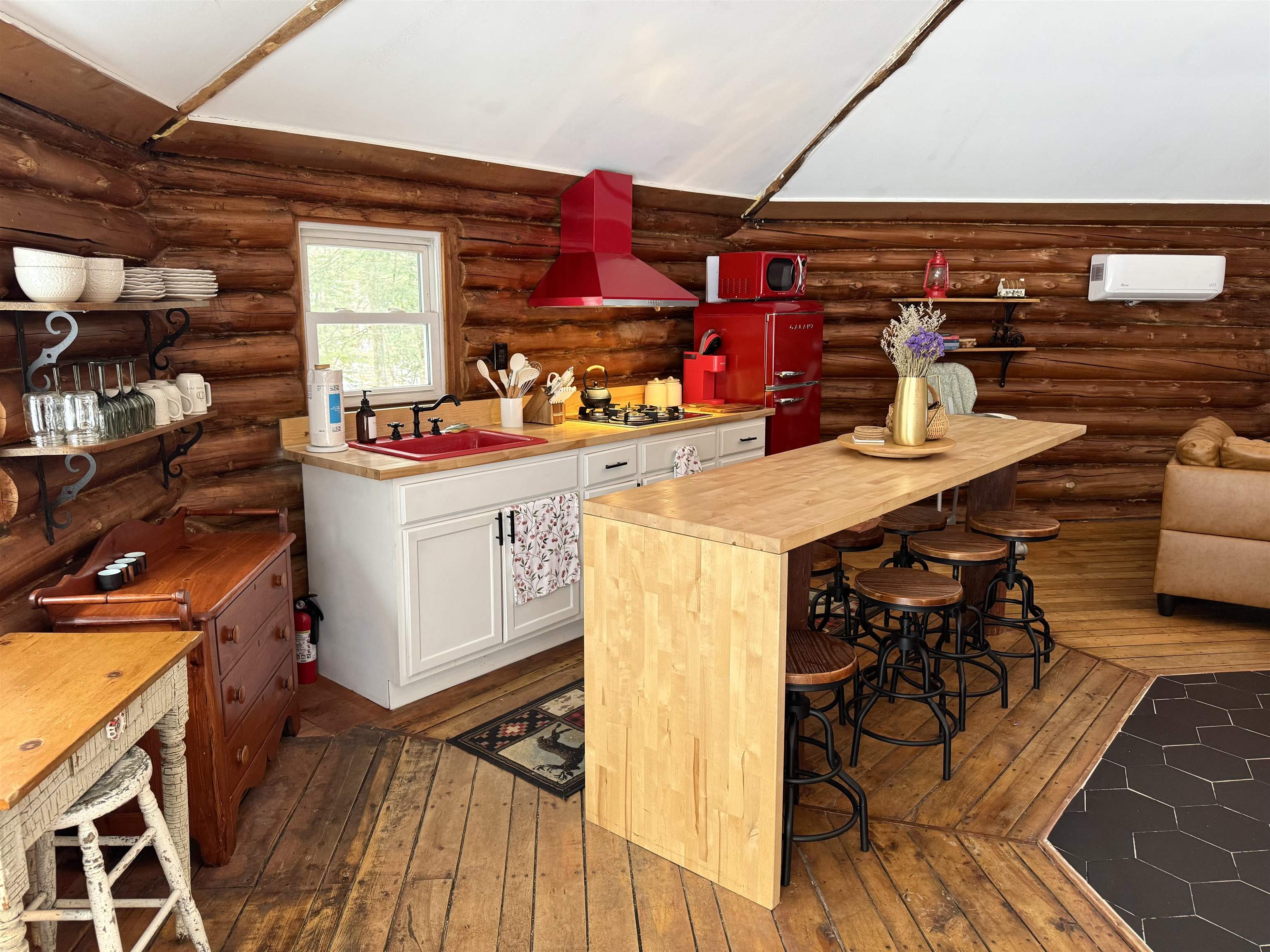 438 Old Bradley Road St. Johnsbury, VT 05819 - Photo 4 of 22