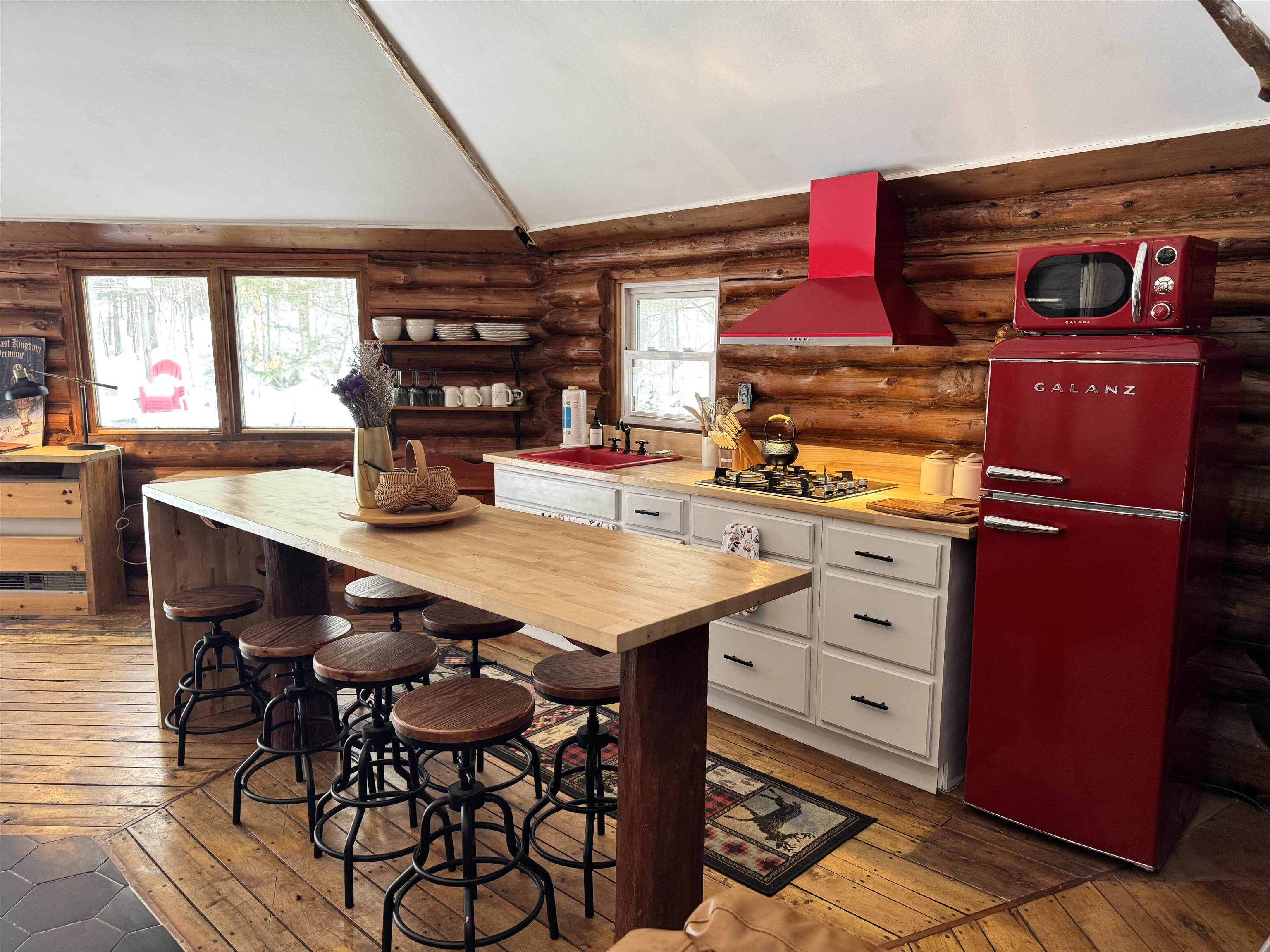 438 Old Bradley Road St. Johnsbury, VT 05819 - Photo 8 of 36