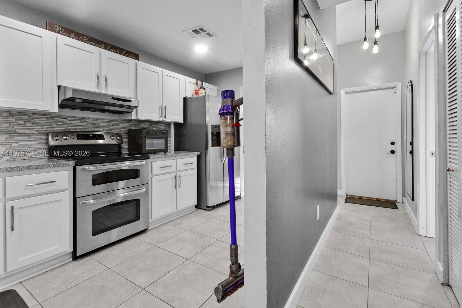 4169 South Pine Island Road Davie, FL 33328 - Photo 12 of 45