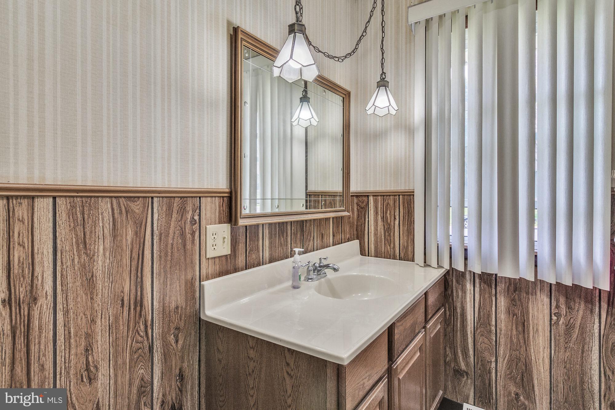 142 Beacon Road Reading, PA 19608 - Photo 14 of 23 Bathroom