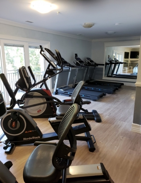 10 Lower Notch Road, Unit 11 Woodland Park, NJ 07424 - Photo 21 of 37 a gym room with gym equipment