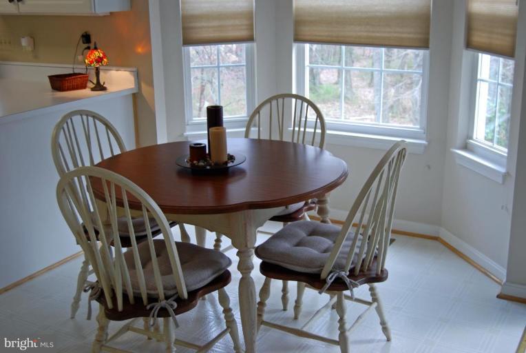 3 Appling Road Stafford, VA 22554 - Photo 4 of 18 Kitchin has great Eat in Space