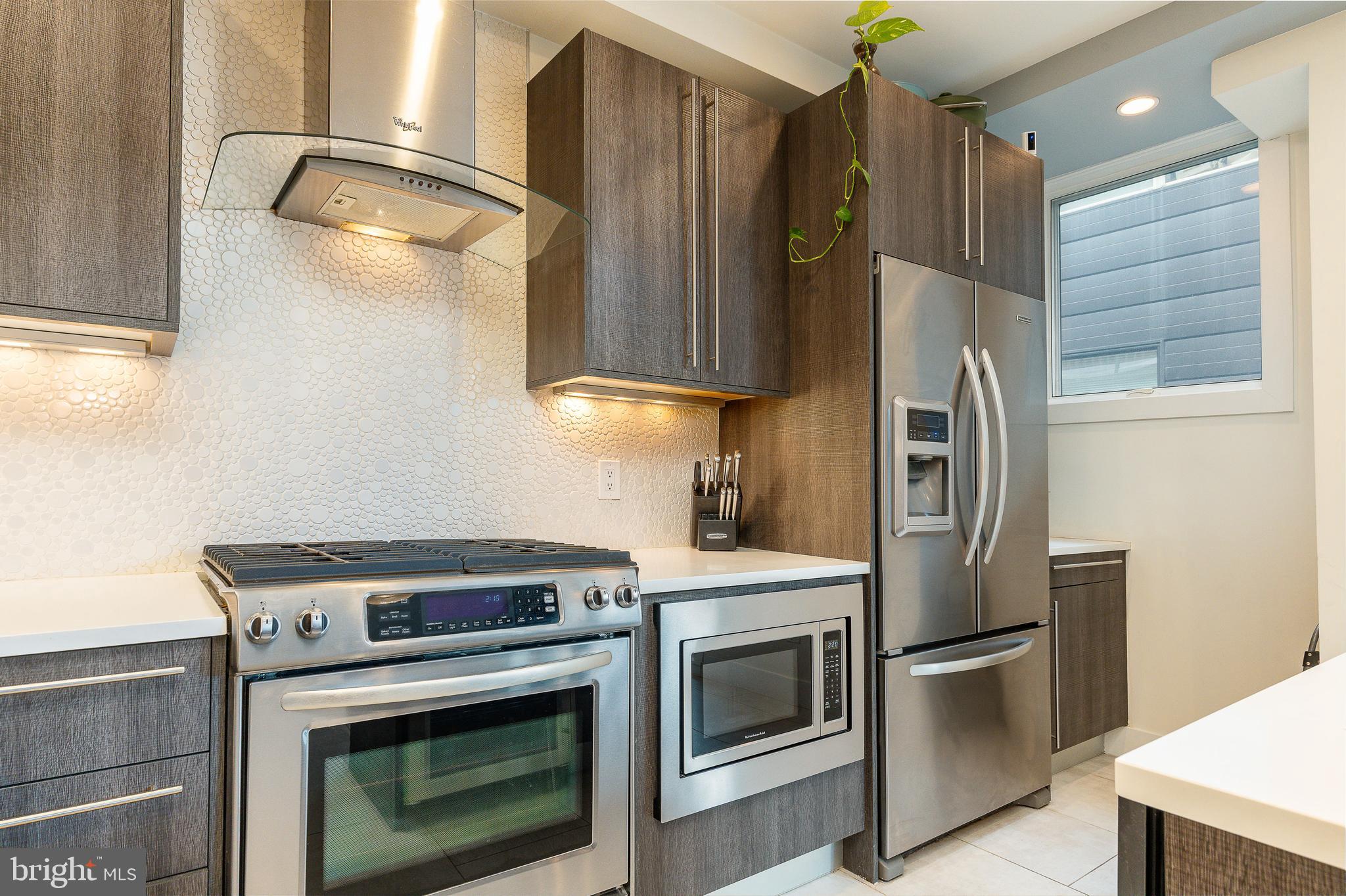 138 North Front Street, Unit 3F Philadelphia, PA 19106 - Photo 6 of 26
