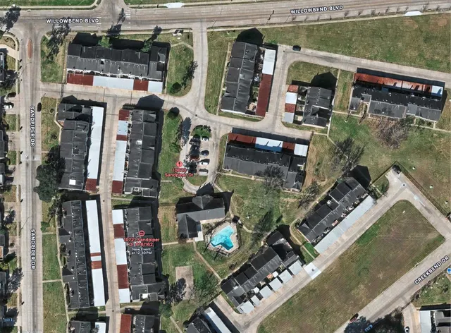 $1,890 | 10721 Sandpiper Drive, Unit 162, Houston, TX 77096