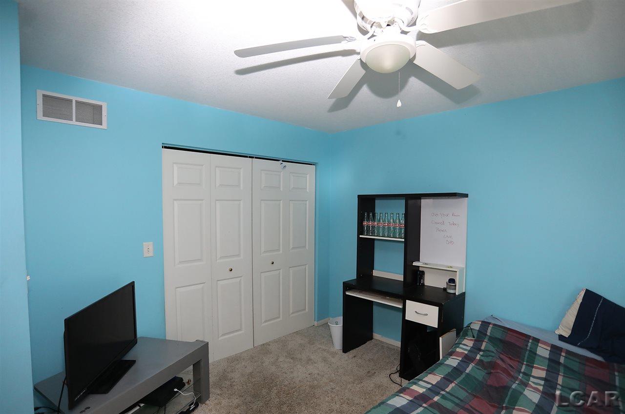 3165 Cobblestone Ridge Tecumseh, MI 49286 - Photo 25 of 43 Bedroom 4