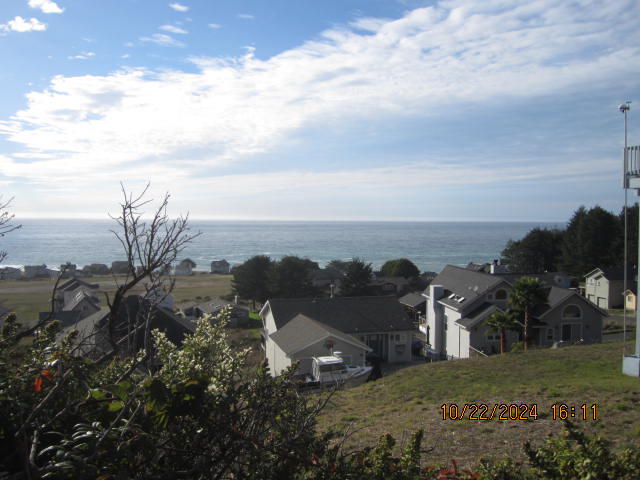 60 Spruce Road Shelter Cove, CA 95589 - Photo 9 of 21