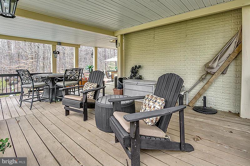 7606 Maple Branch Road Clifton, VA 20124 - Photo 24 of 30 Exterior (Rear)
