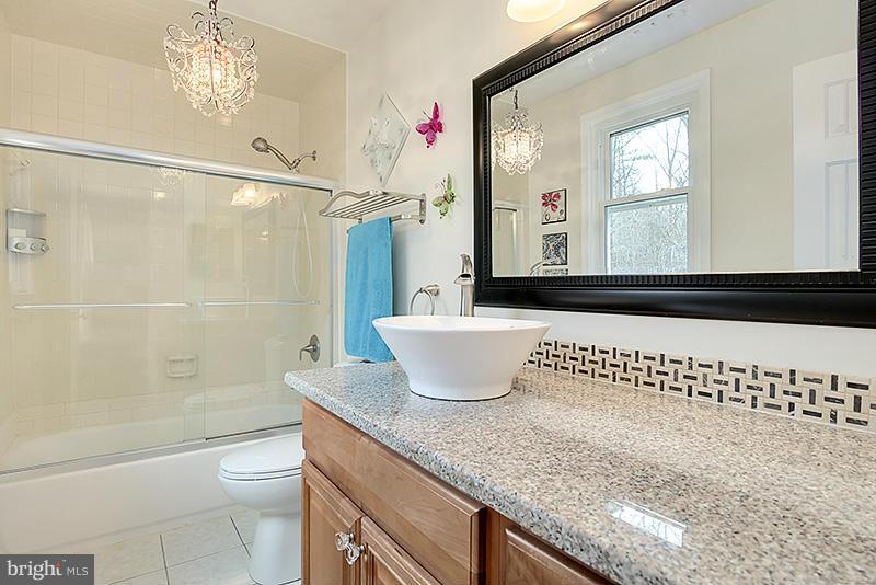7606 Maple Branch Road Clifton, VA 20124 - Photo 7 of 30 Bath