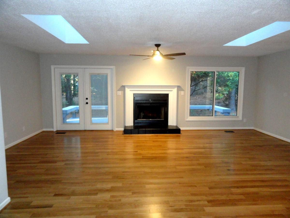 155 Lake Hills Road Pinehurst, NC 28374 - Photo 11 of 24 livingrm3