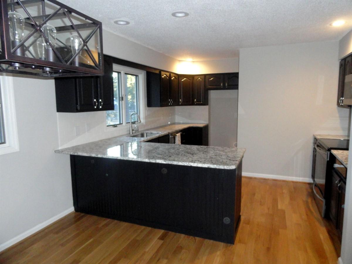 155 Lake Hills Road Pinehurst, NC 28374 - Photo 4 of 24 kitchen4